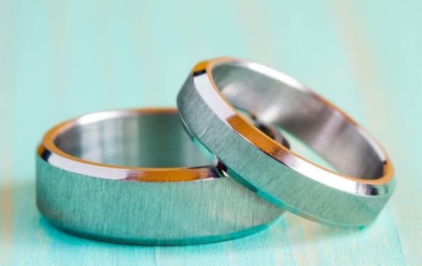 Elective-Share-101-1 Two wedding rings symbolizing elective share rights.